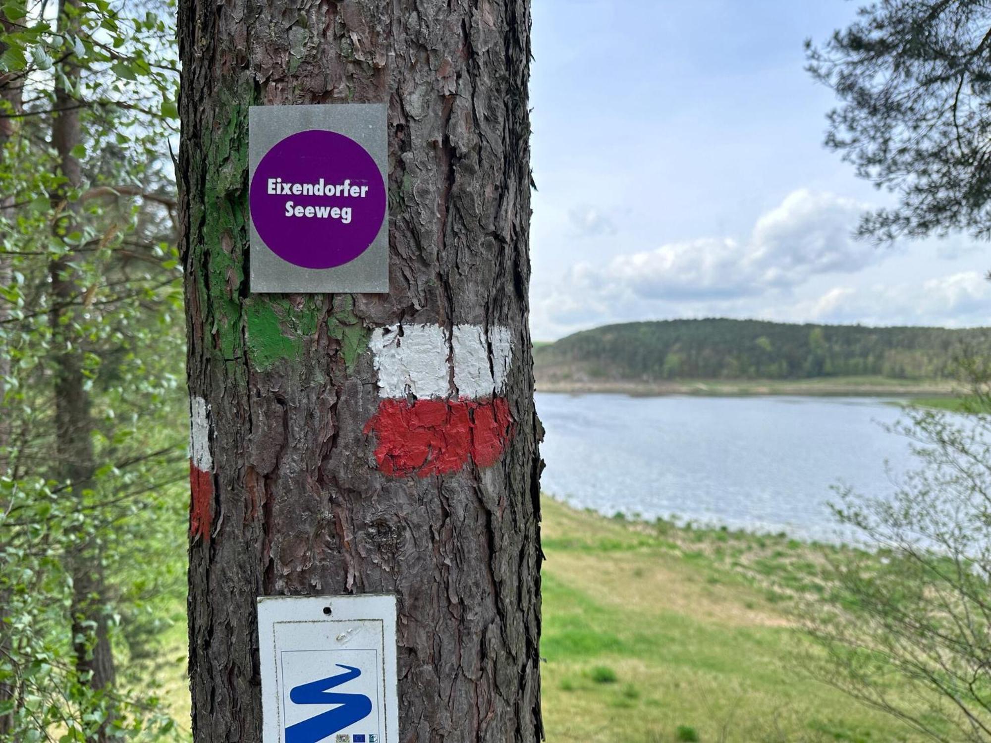 Feriendorf Seeblick - Tinyhouse Direkt Am See نينبورغ فورم والد المظهر الخارجي الصورة