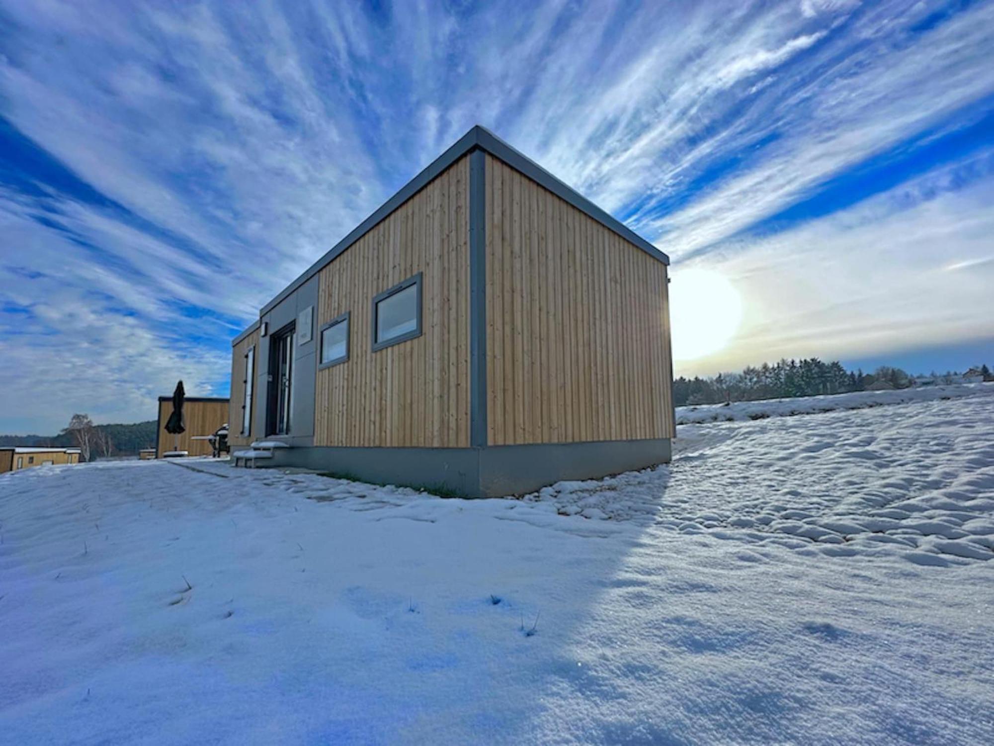 Feriendorf Seeblick - Tinyhouse Direkt Am See نينبورغ فورم والد المظهر الخارجي الصورة